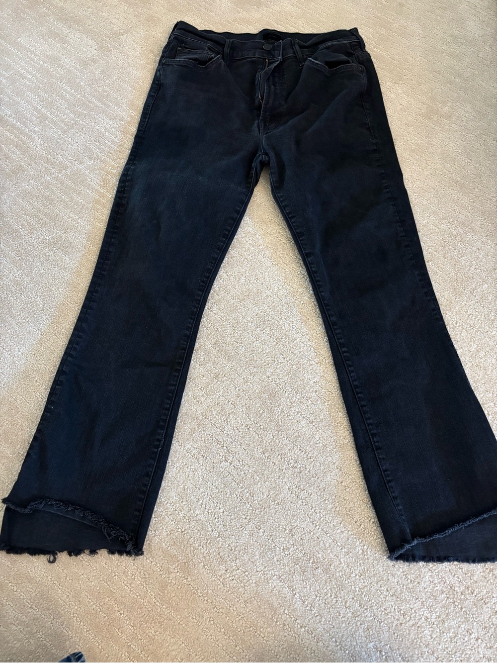 MOTHER The Inside Crop Step Fray Black Jeans